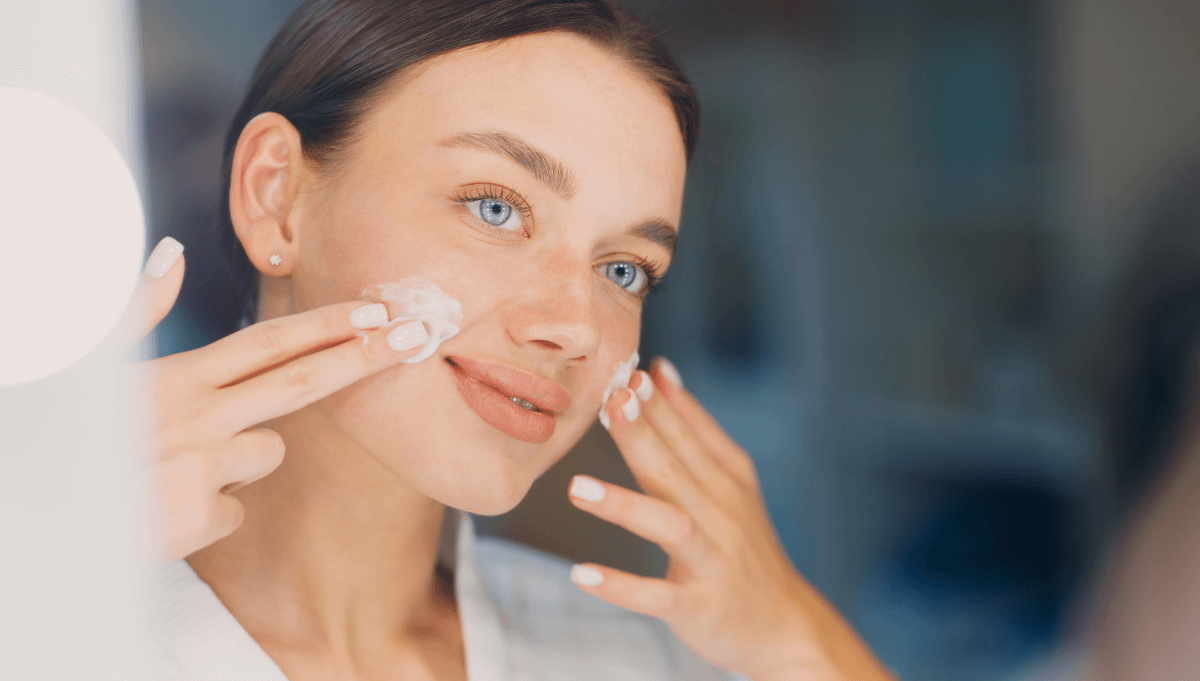 Comment bien appliquer la crème solaire sur le visage en Tunisie ?